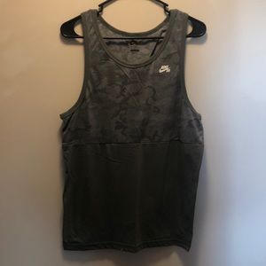 Nike tank